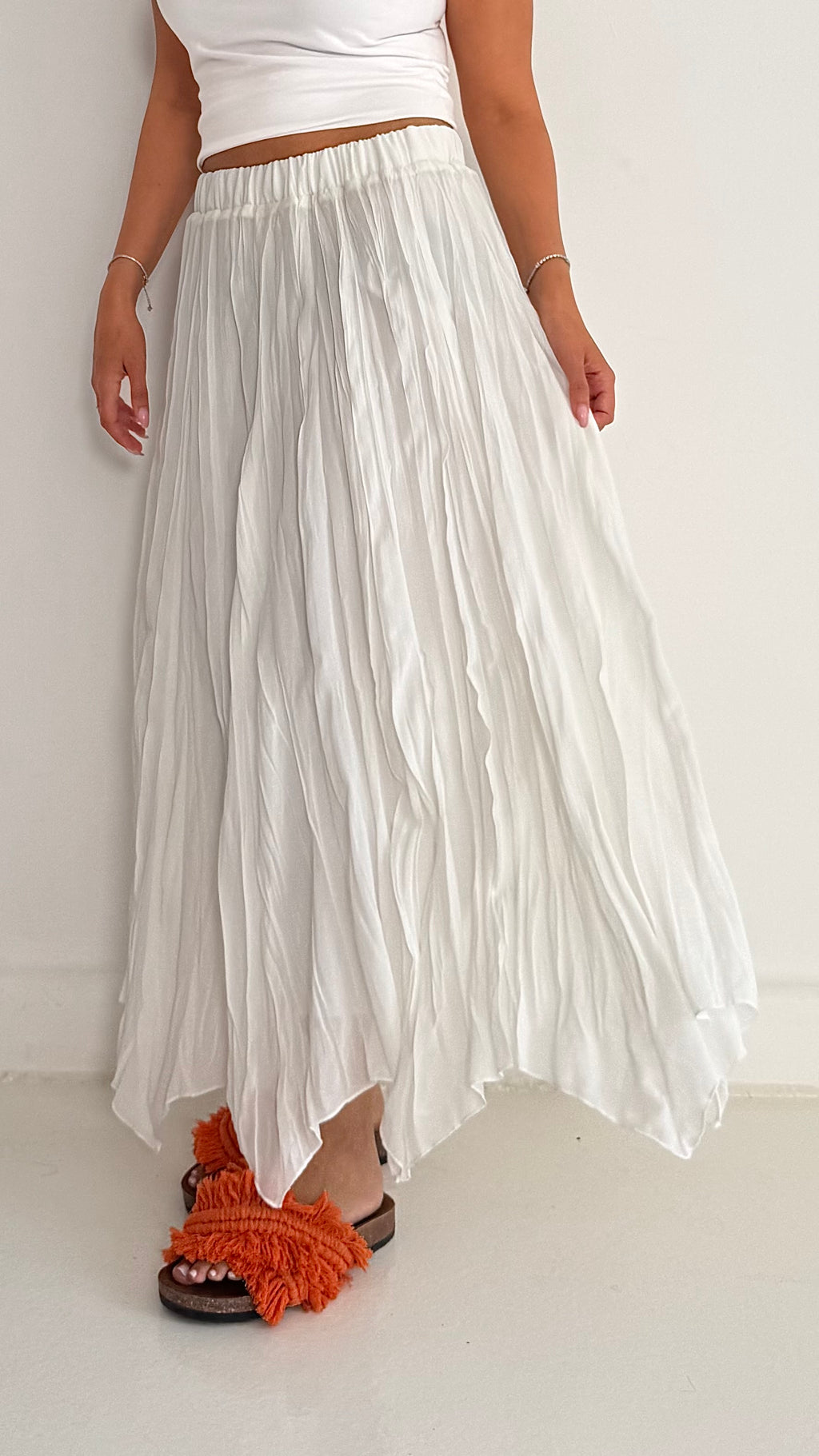 Flowy Crinkle Skirt In White