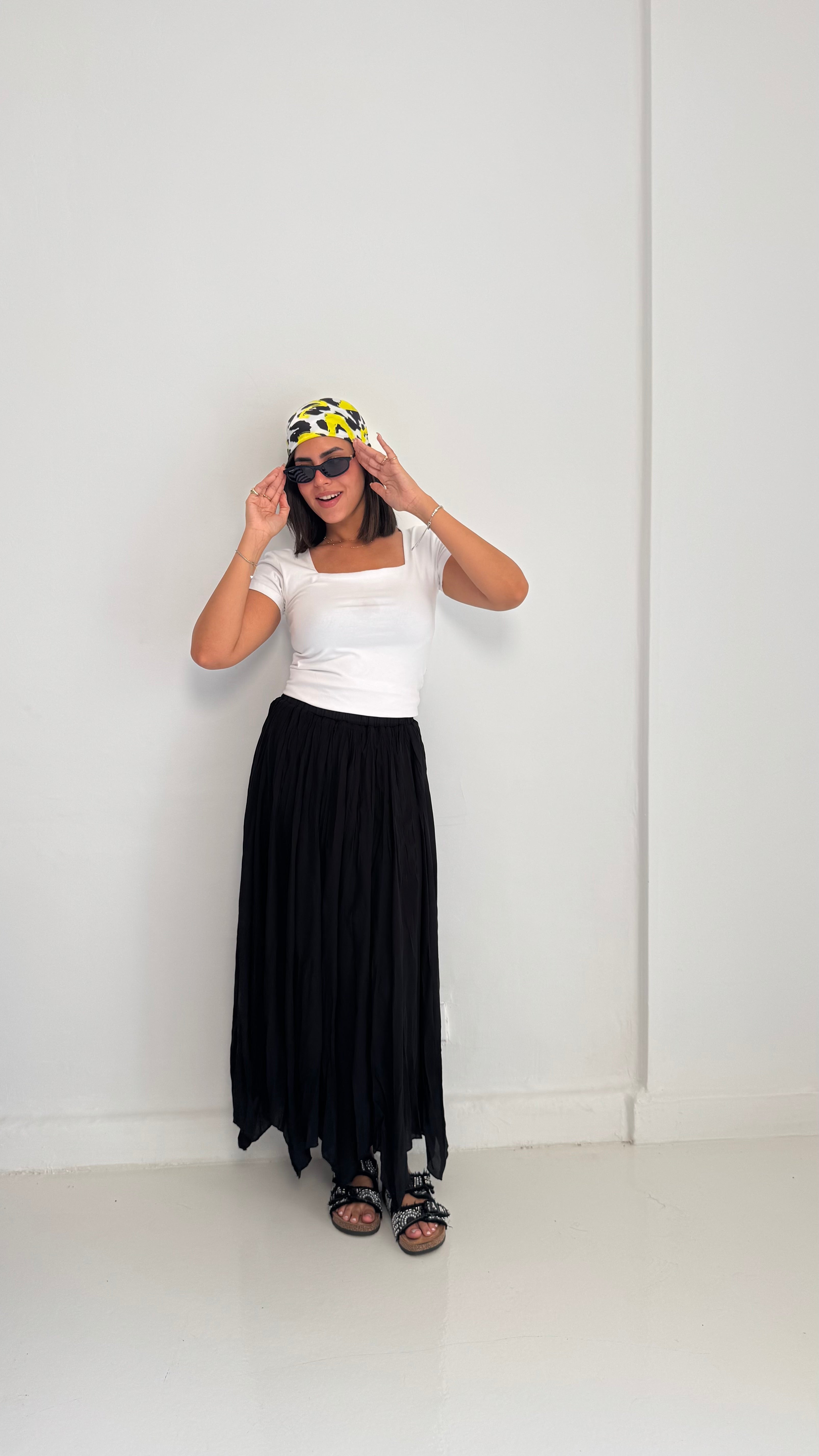 Flowy Crinkle Skirt In Black