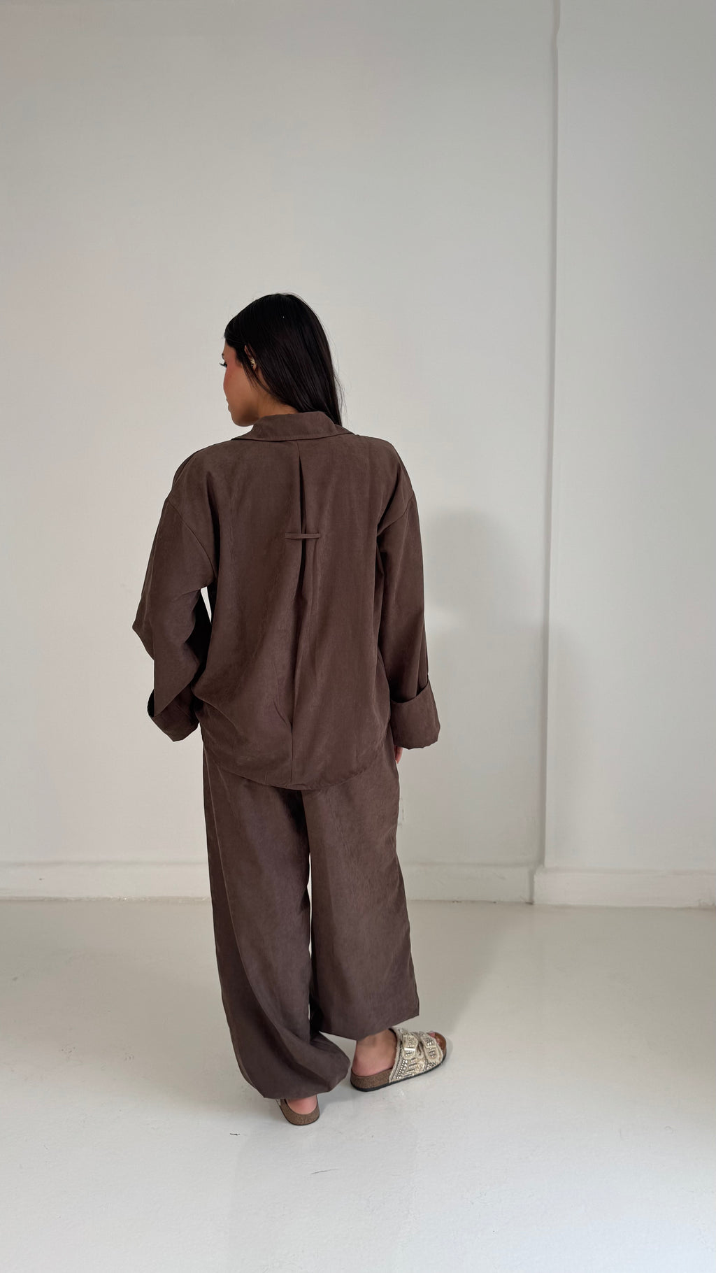 Serene Set In Brown